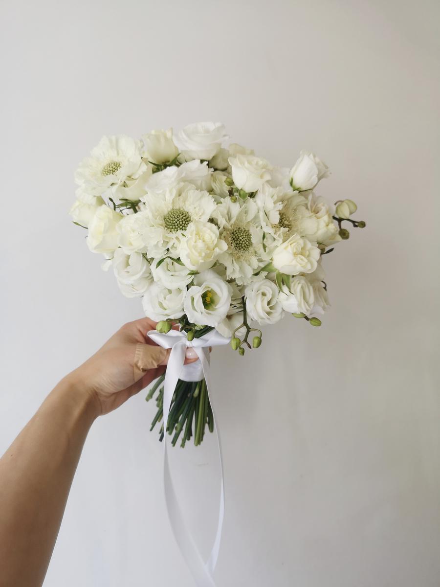 Flowers & Lovers Kaina nuo 500€ Breezit